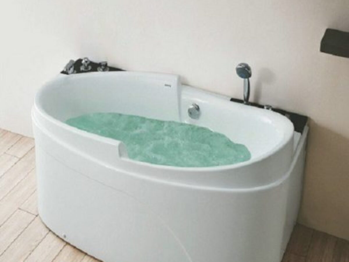 Giới thiệu về bồn tắm massage GEMY-9013