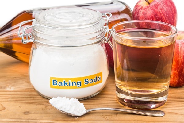 Cách thông bồn cầu bằng giấm cùng baking soda